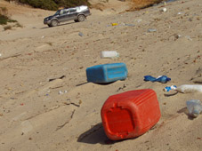dunes pleines de poubelles